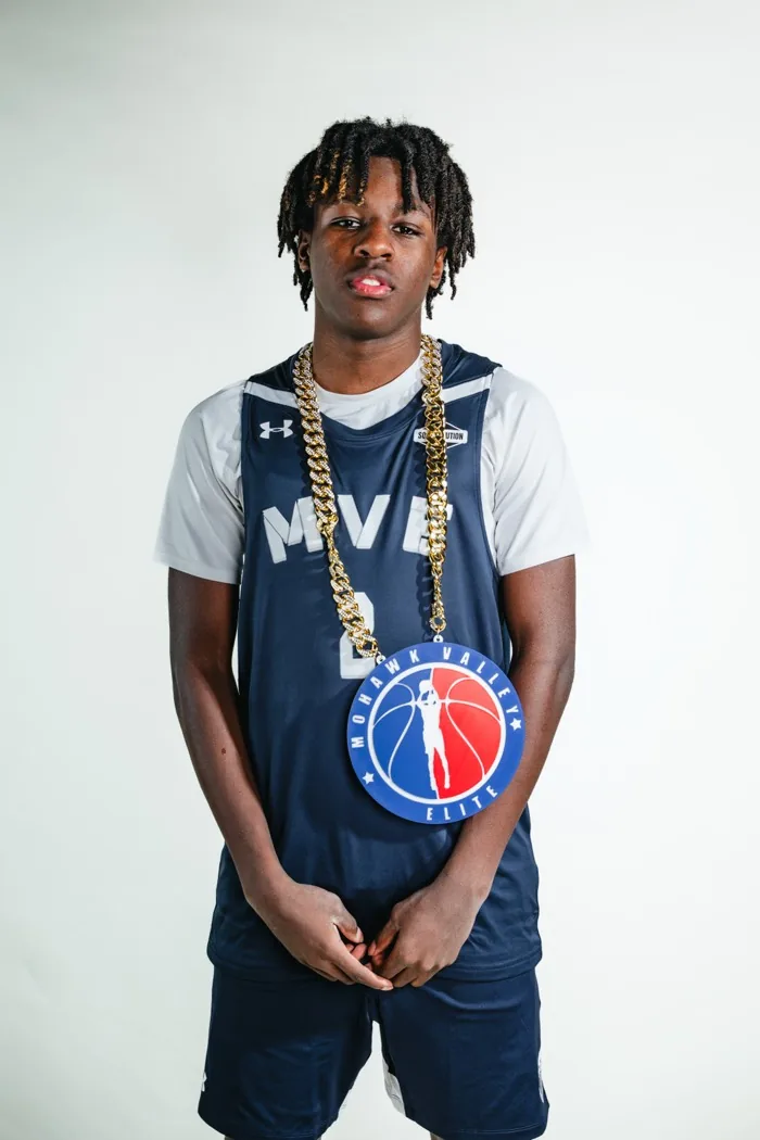 MVE player portrait with the chain at 2026 Media Day